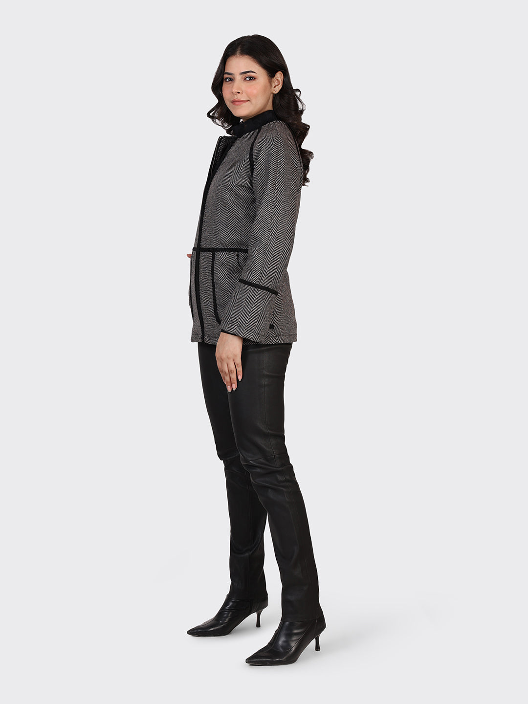 LADIES WOOLLEN JACKET-ZIGZAG