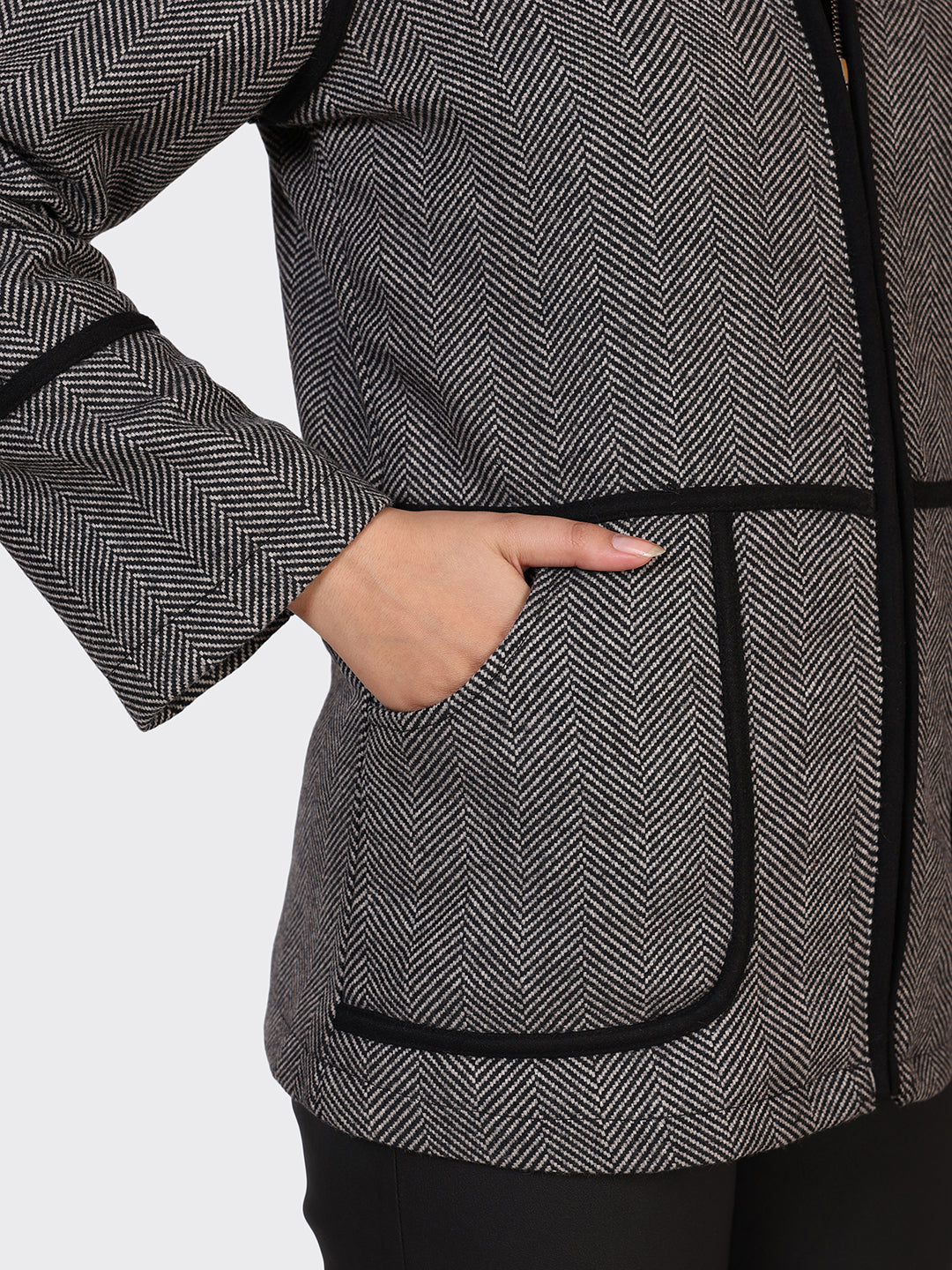 LADIES WOOLLEN JACKET-ZIGZAG