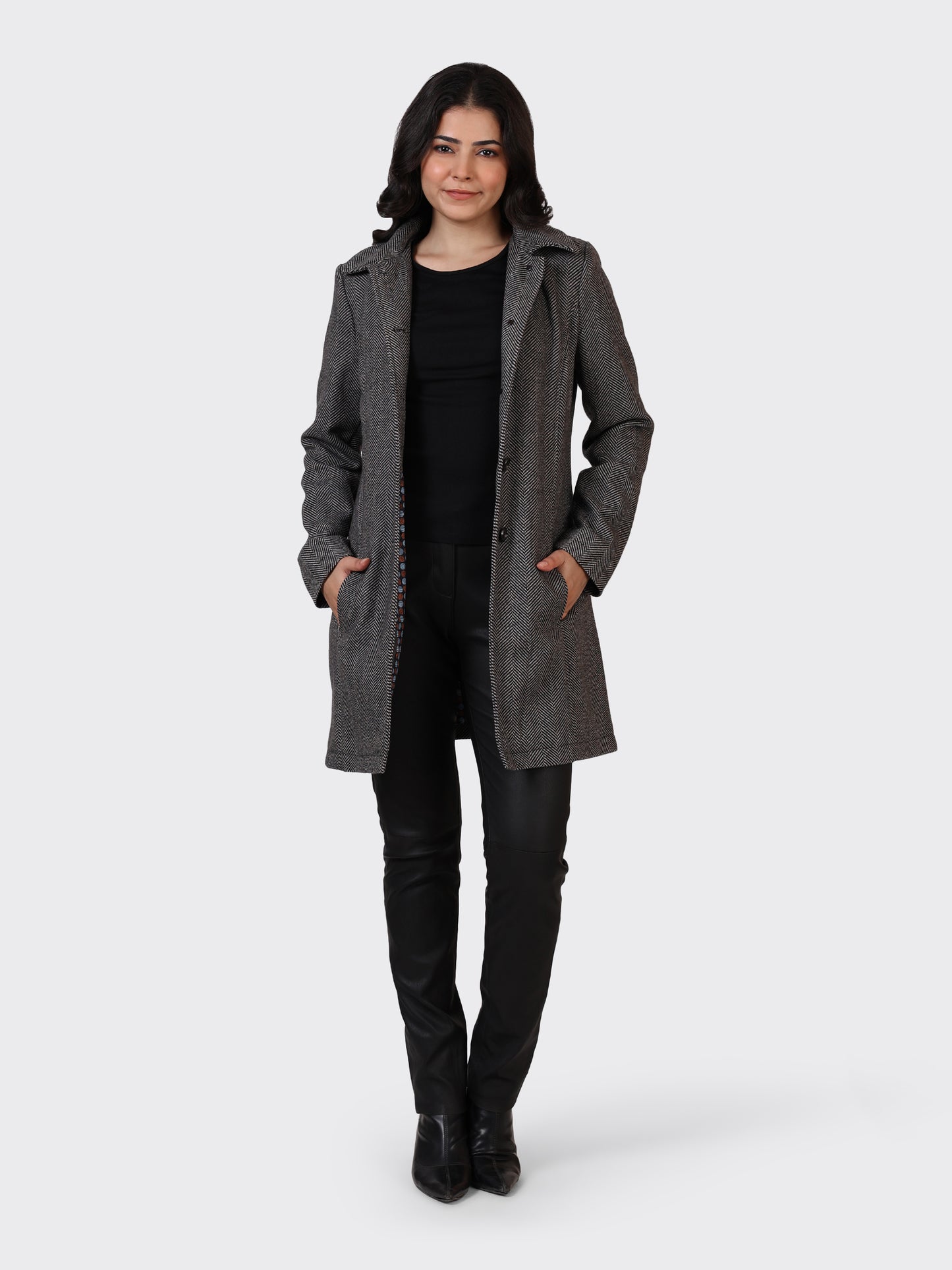 LADIES WOOLLEN JACKET-ZIGZAG