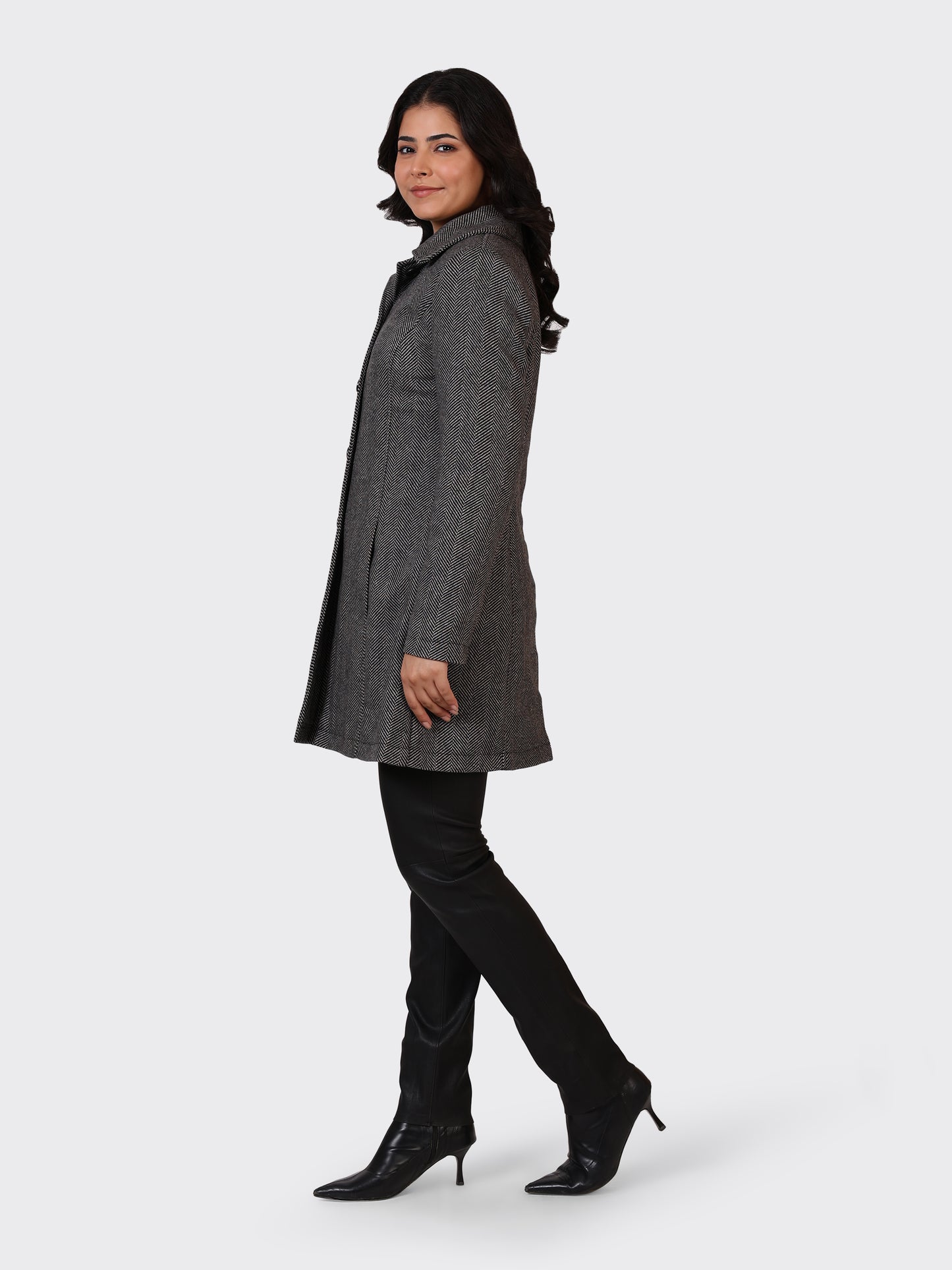 LADIES WOOLLEN JACKET-ZIGZAG