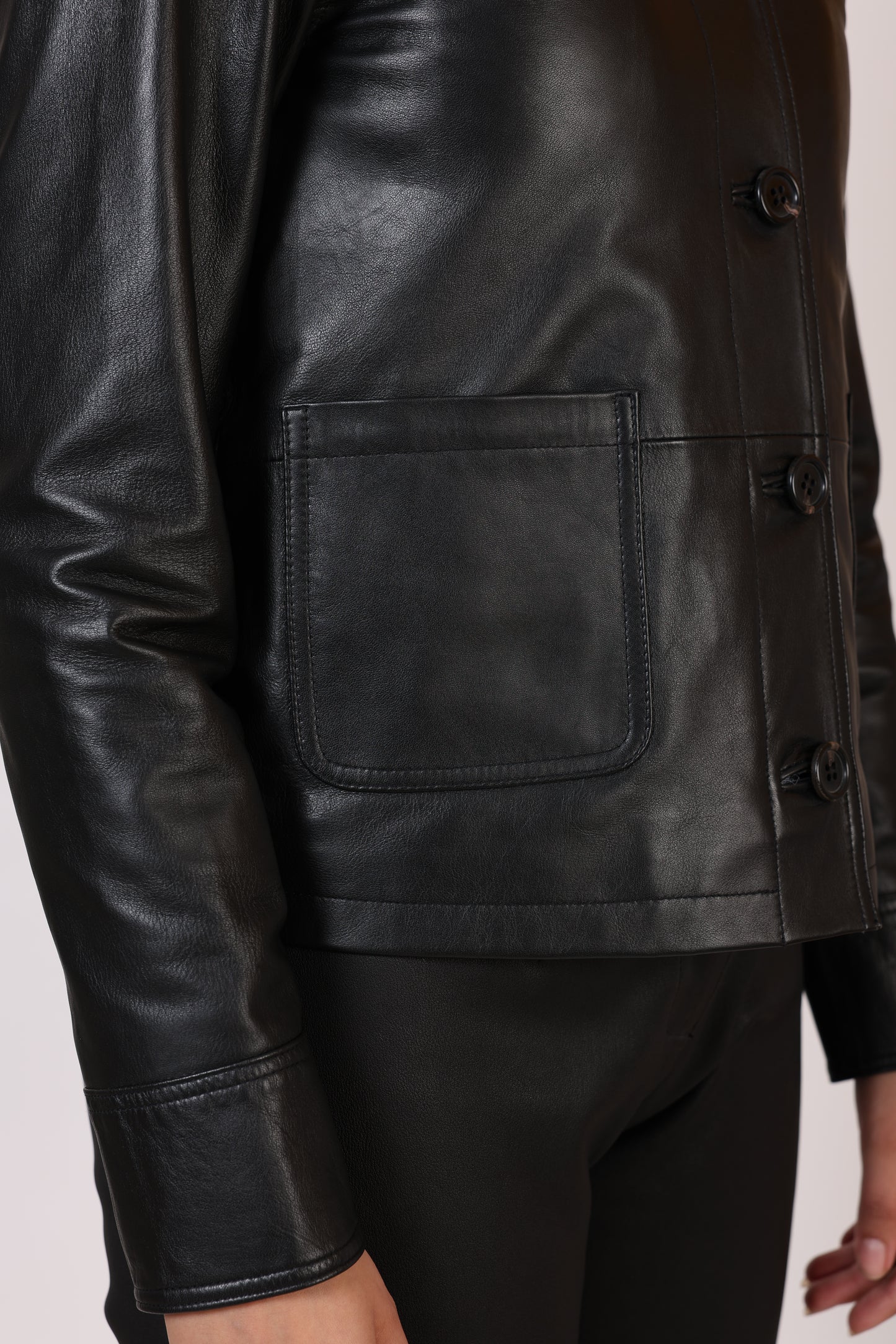 LADIES LEATHER JACKET-BLACK