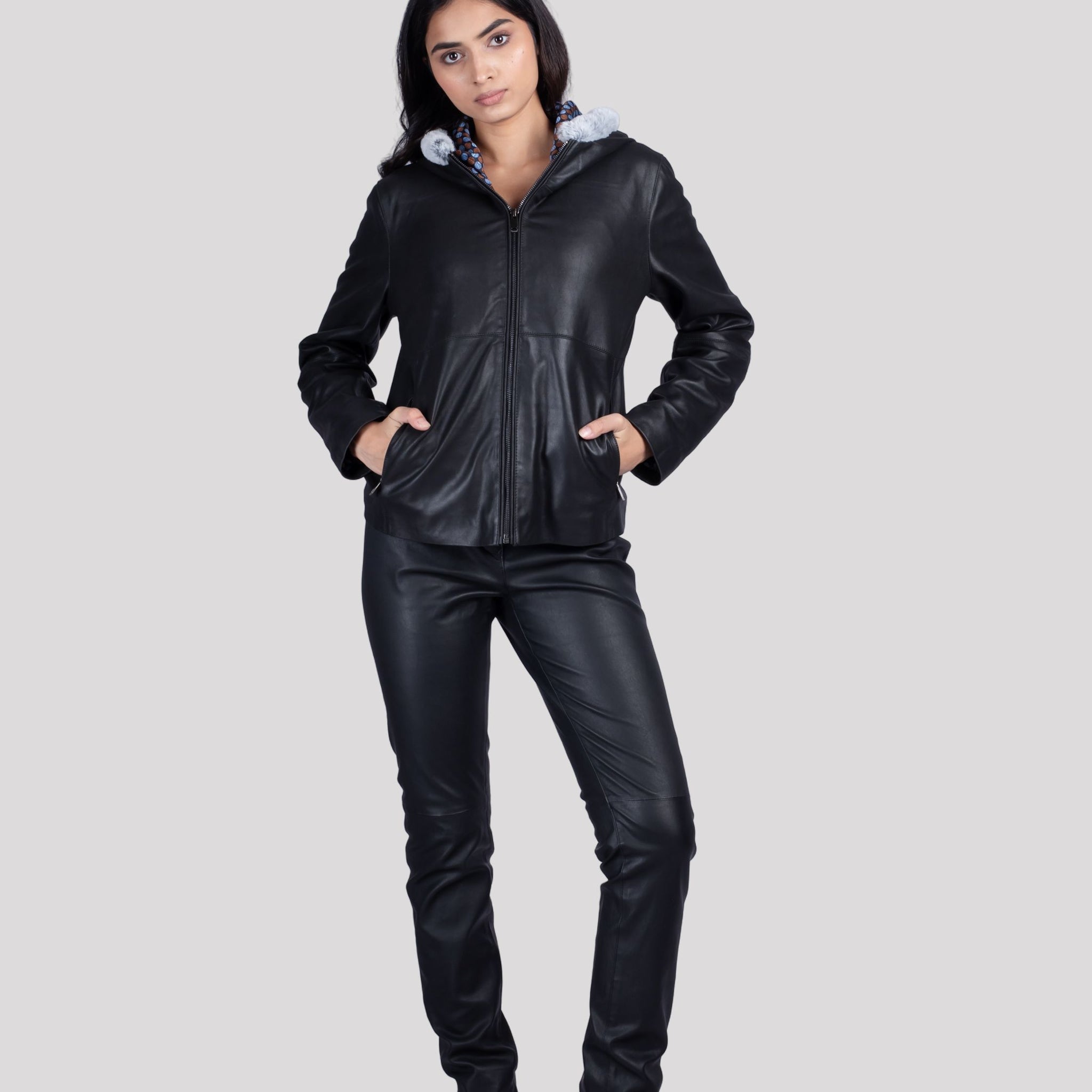 LADIES LEATHER JACKET WITH HOOD / FAKE FUR