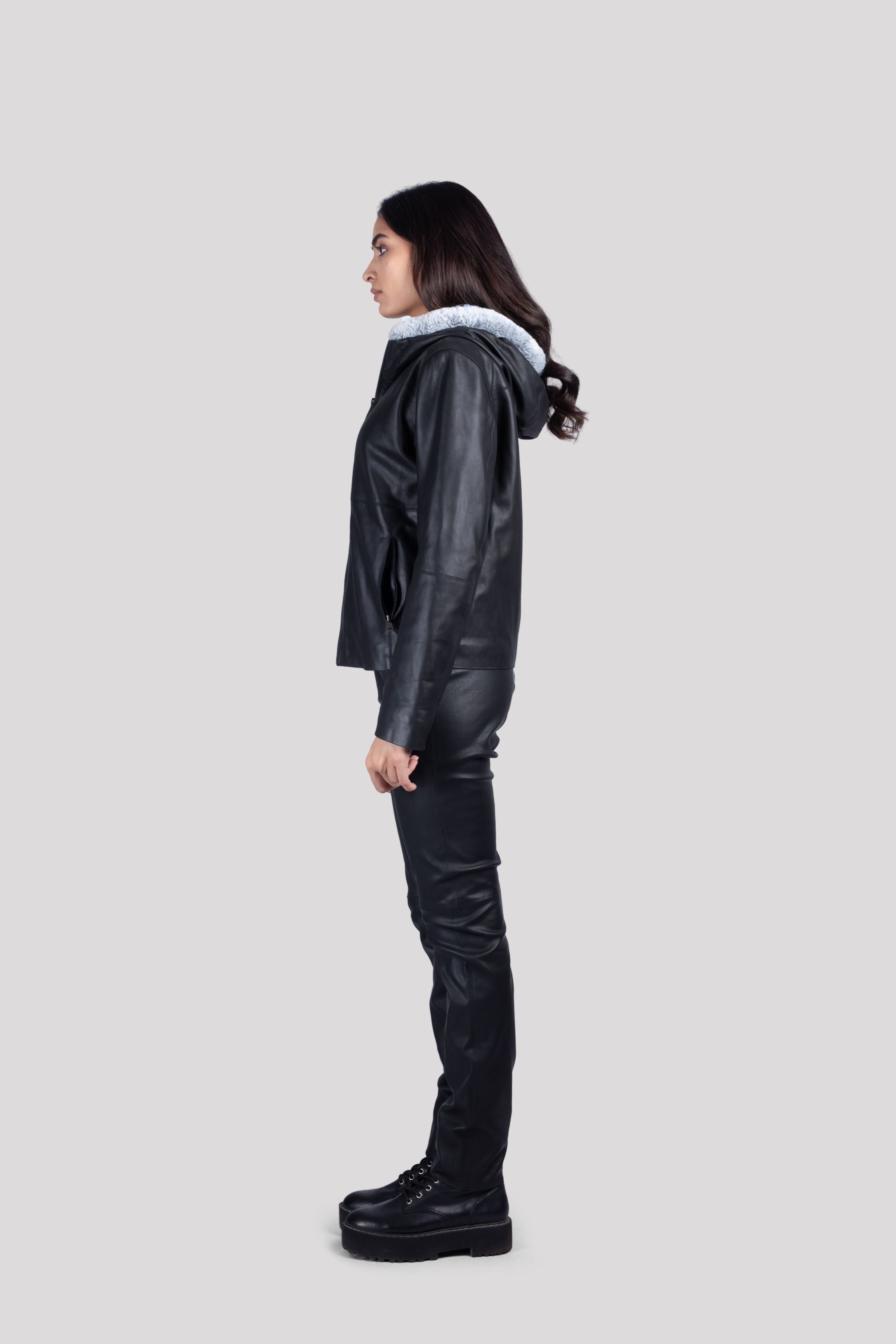 LADIES LEATHER JACKET WITH HOOD / FAKE FUR