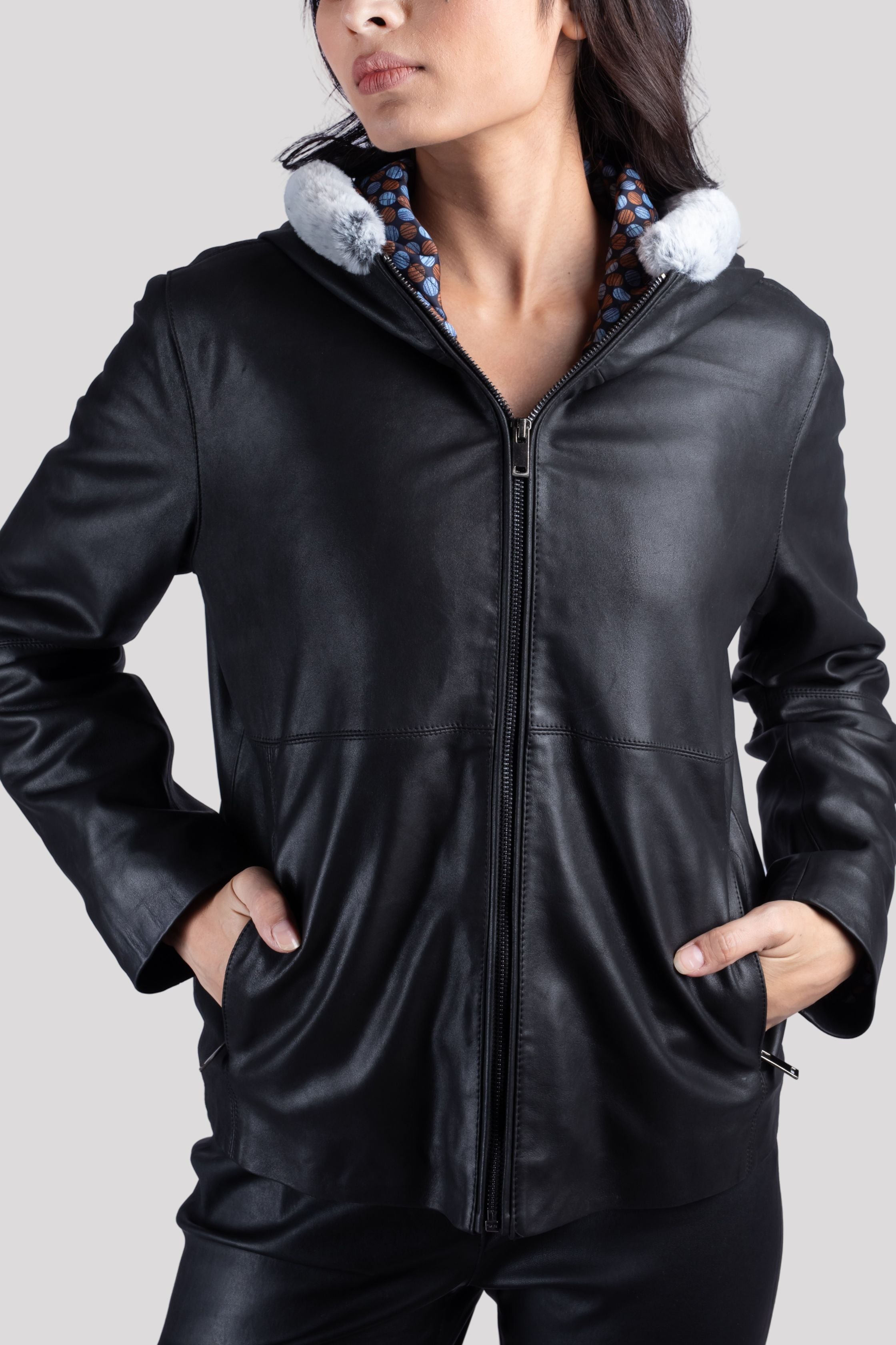 LADIES LEATHER JACKET WITH HOOD / FAKE FUR