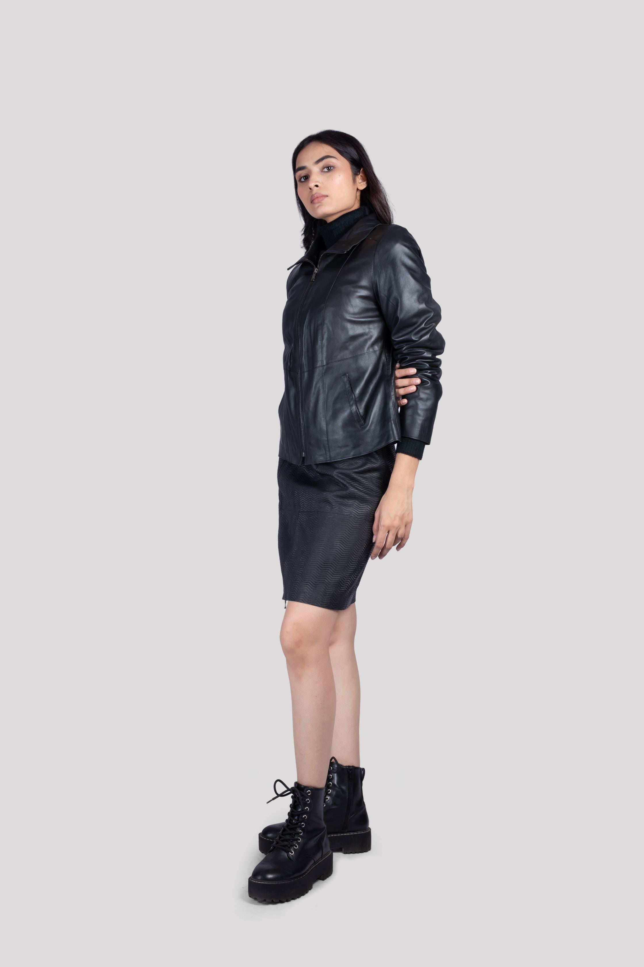 LADIES LEATHER JACKET