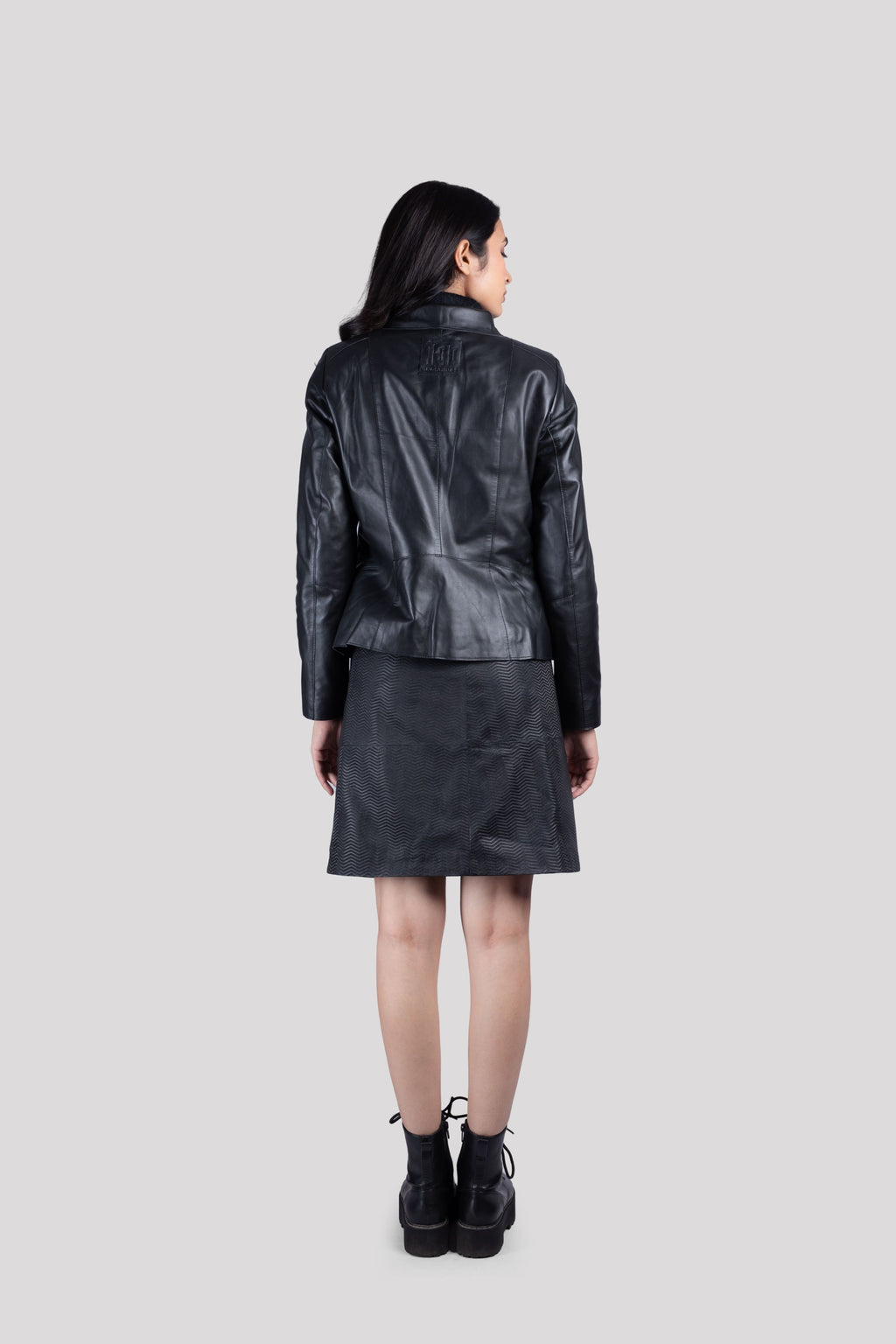LADIES LEATHER JACKET