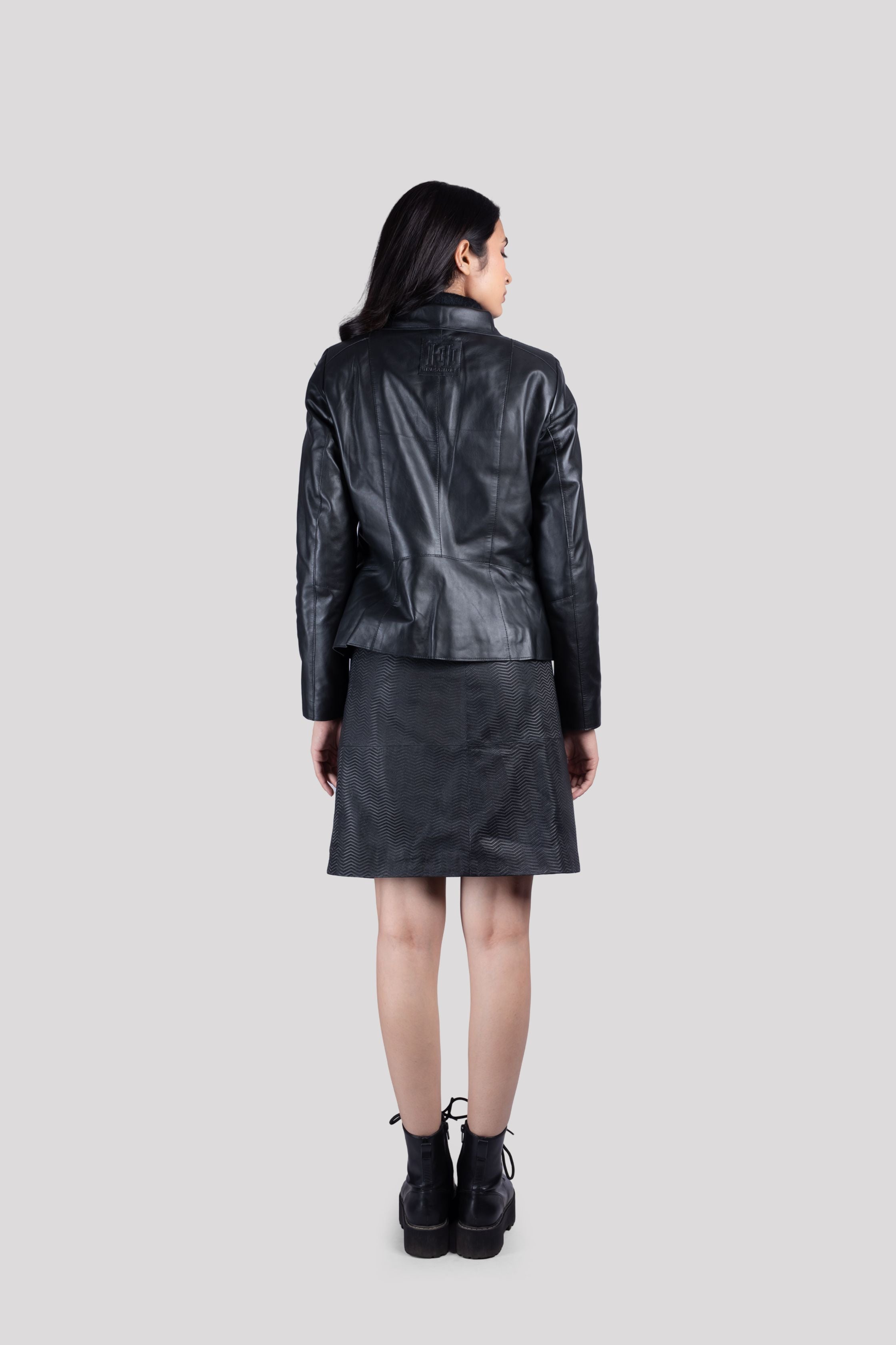 LADIES LEATHER JACKET