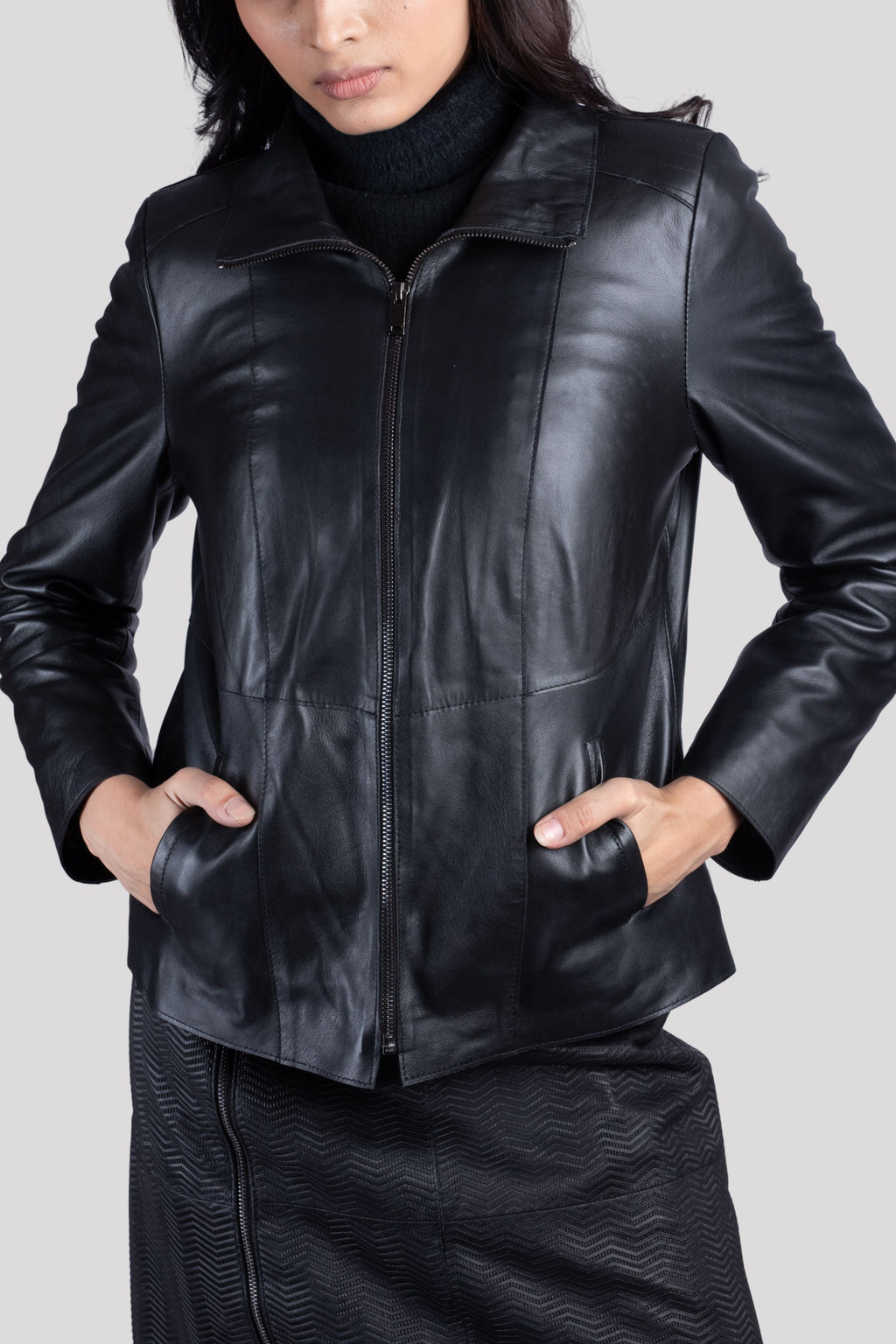 LADIES LEATHER JACKET
