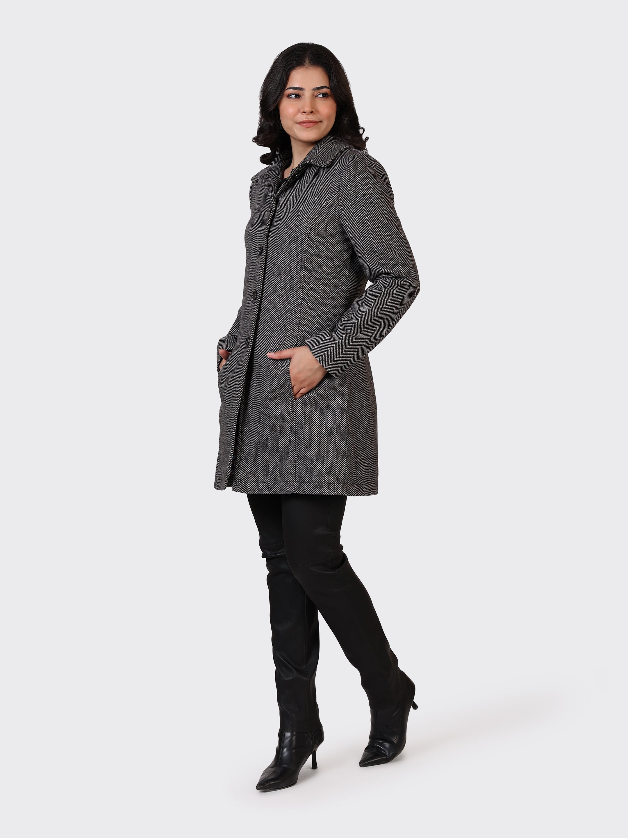 LADIES WOOLLEN JACKET-ZIGZAG