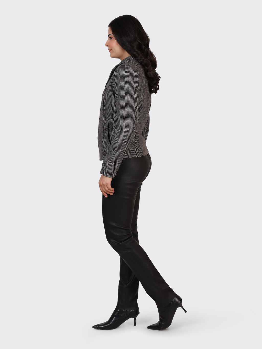 LADIES WOOLLEN JACKET-ZIGZAG
