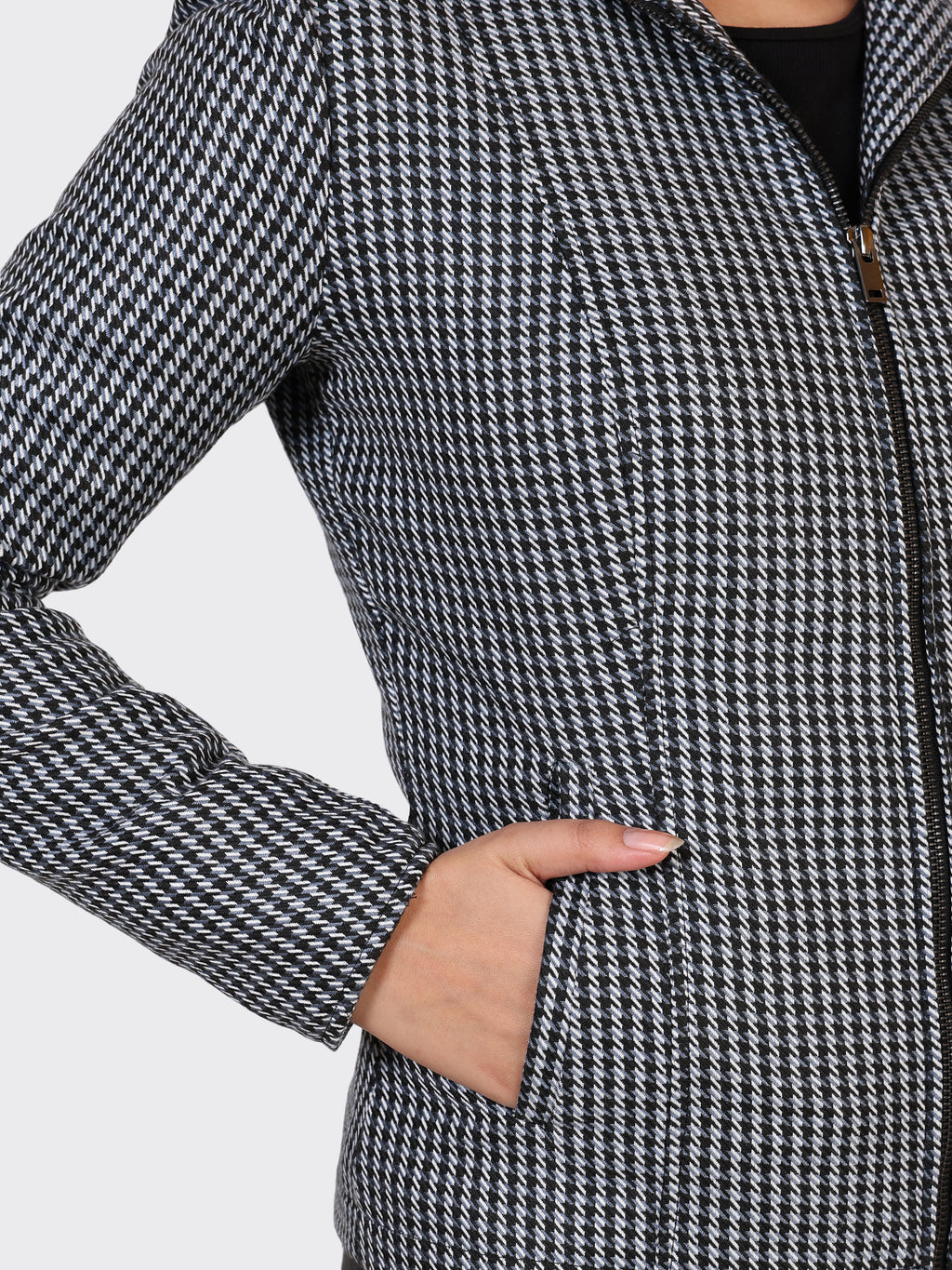 LADIES WOOLLEN JACKET-CROSS
