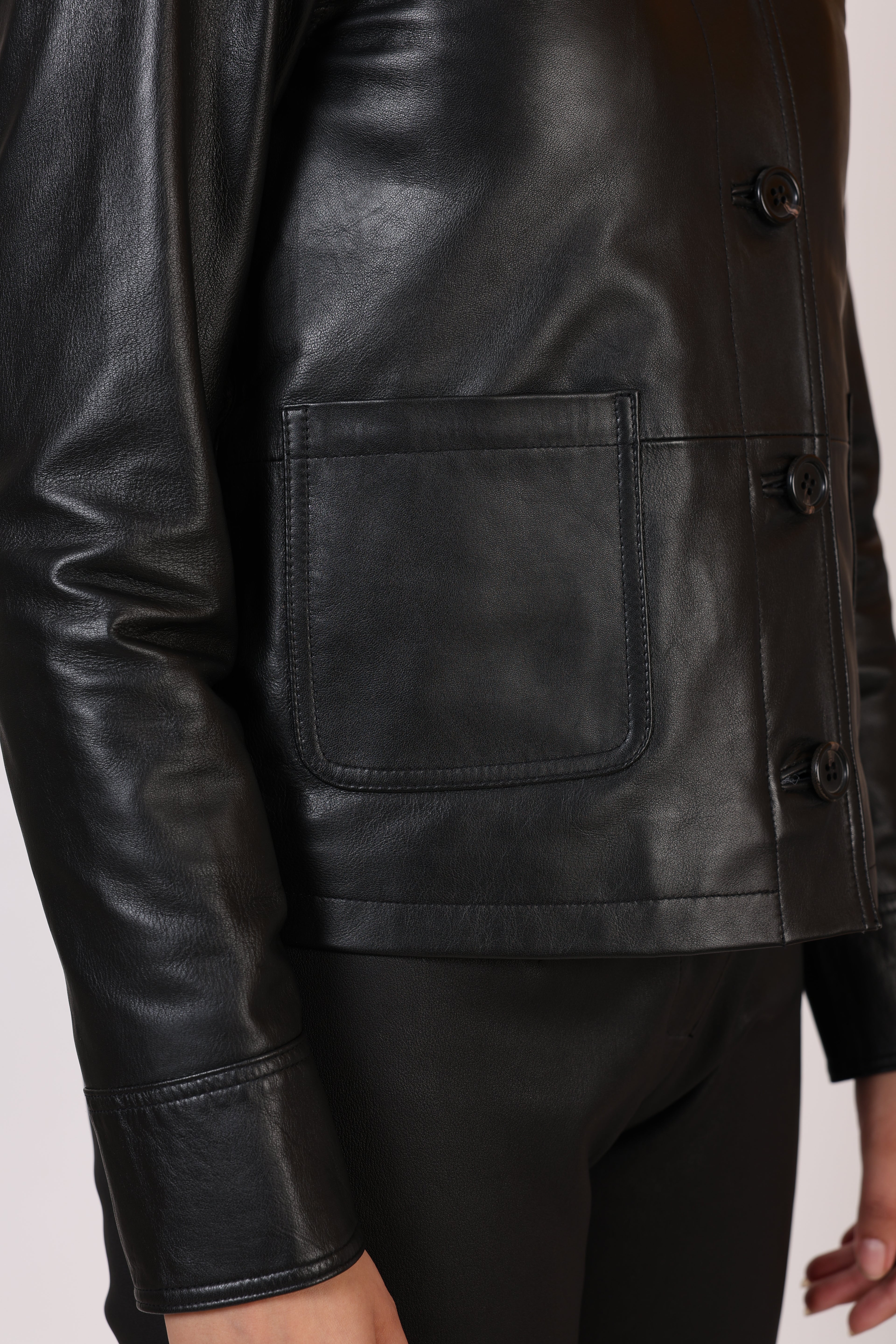 LADIES LEATHER JACKET-BLACK
