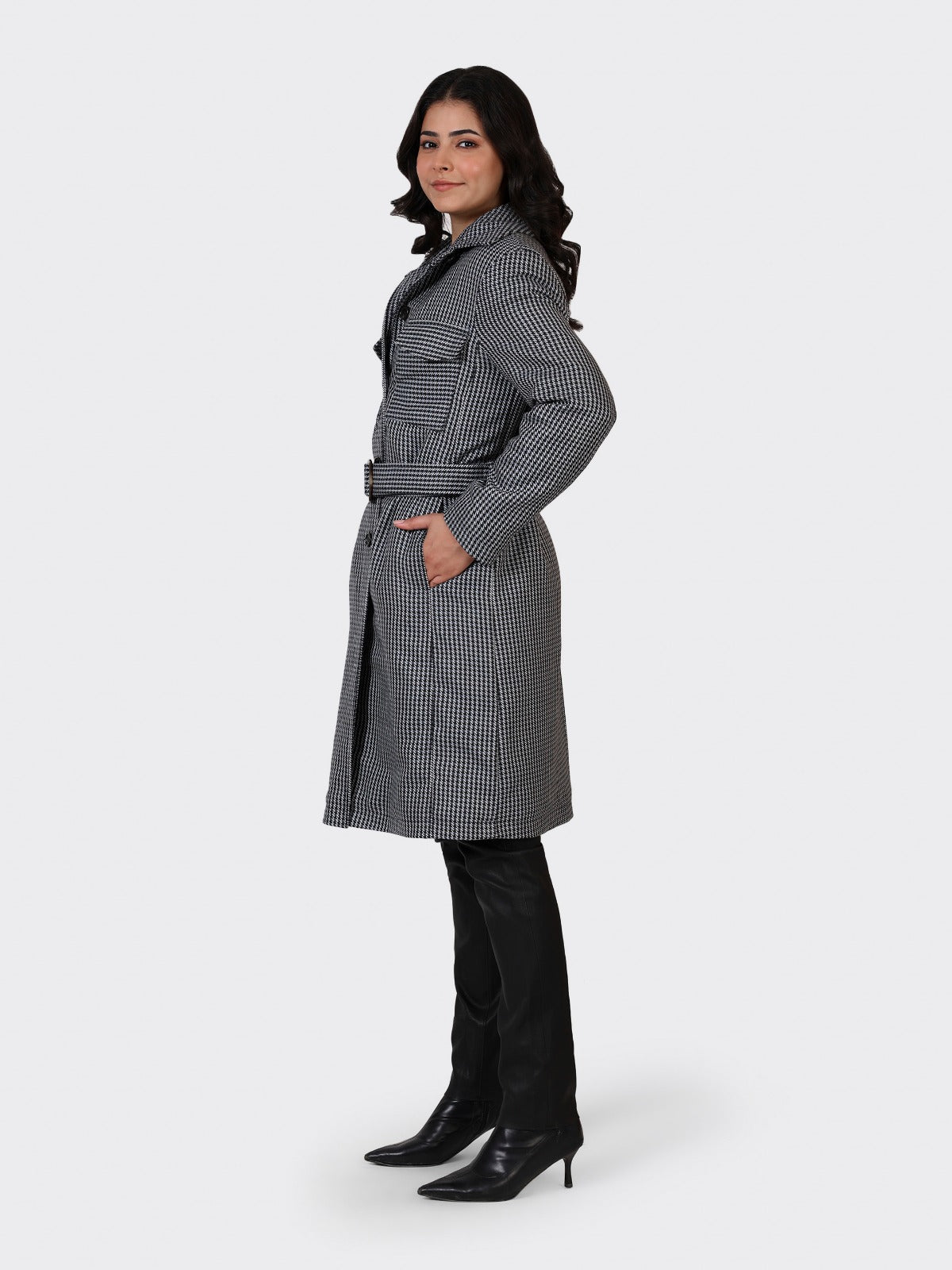 LADIES WOOLLEN JACKET-WOOL CROSS