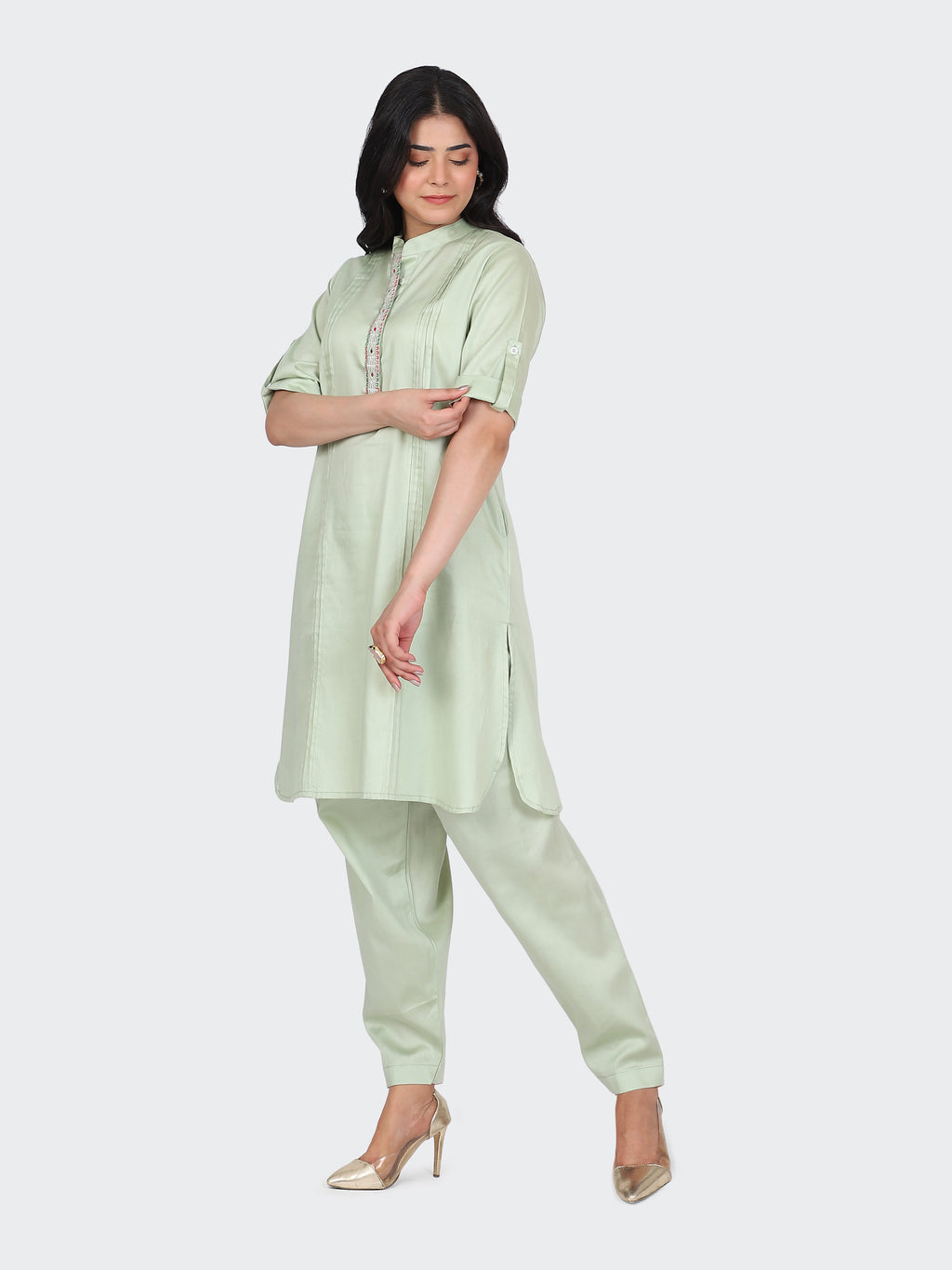 KURTA SET FEATURING FRONT EMBROIDERY AND SALWAR