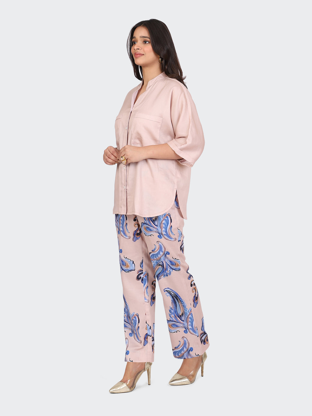 CO-ORDS KIMONO SLEEVES AND DECORATIVE LACE AT BACK