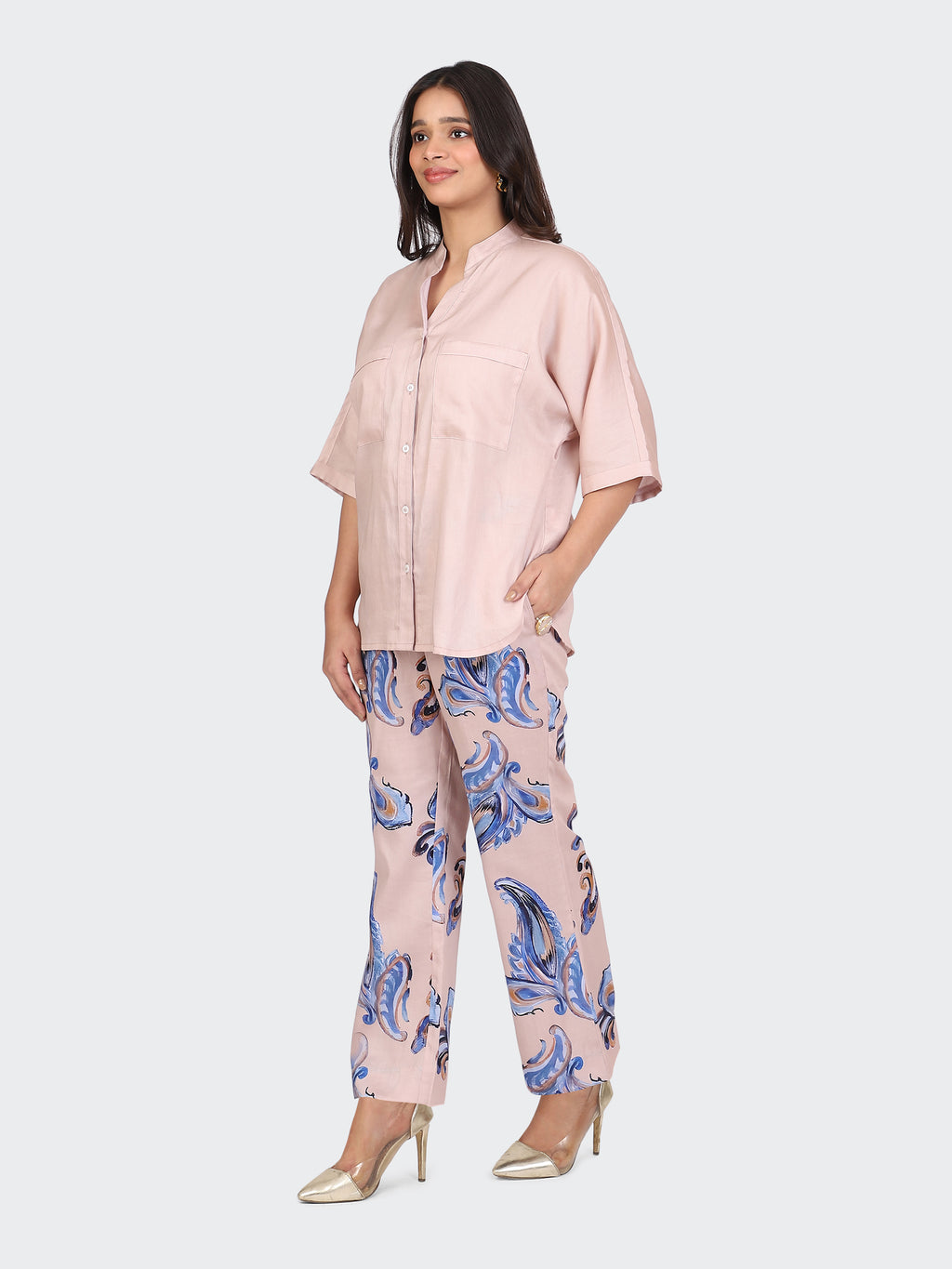 CO-ORDS KIMONO SLEEVES AND DECORATIVE LACE AT BACK