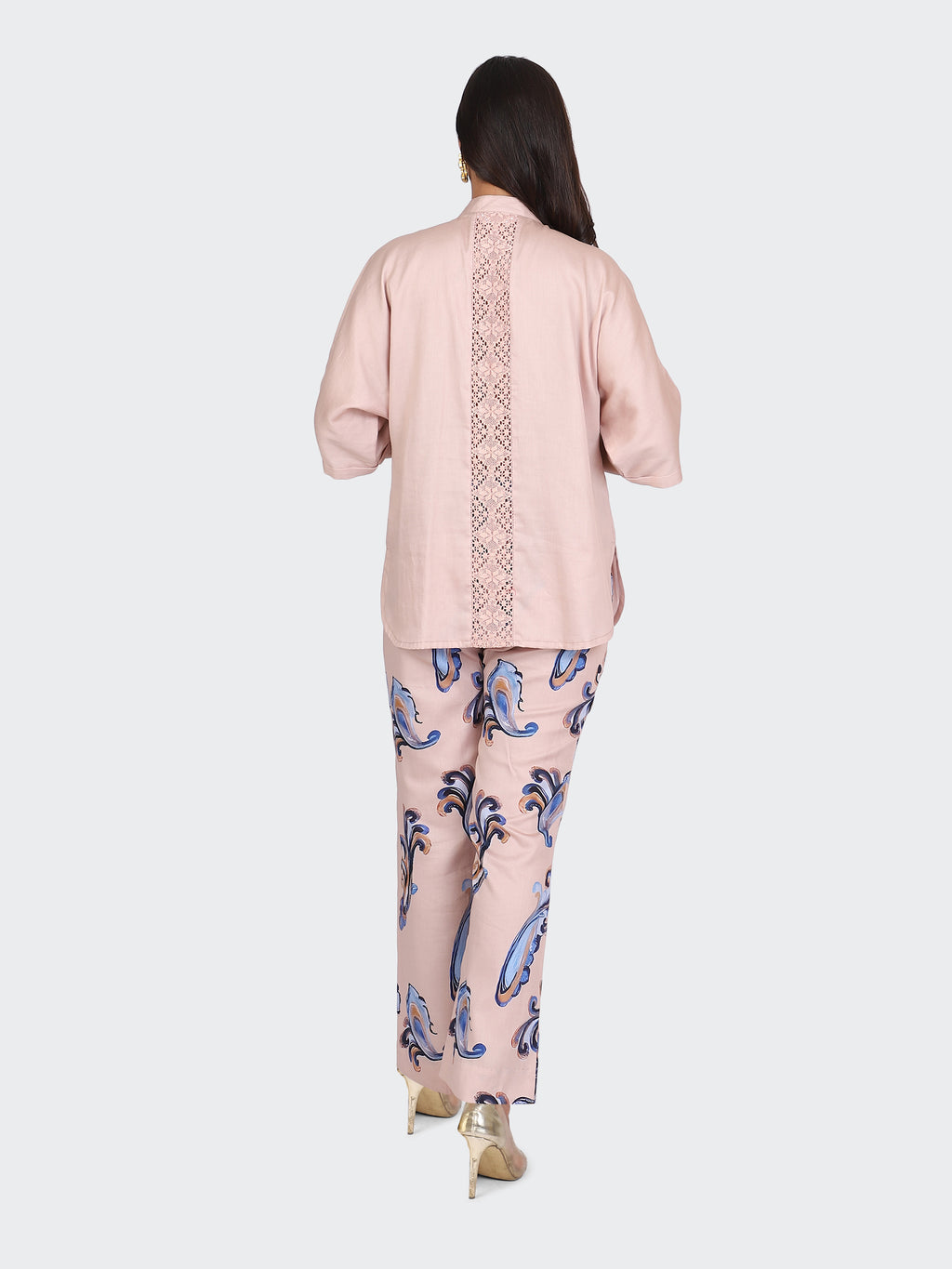 CO-ORDS KIMONO SLEEVES AND DECORATIVE LACE AT BACK