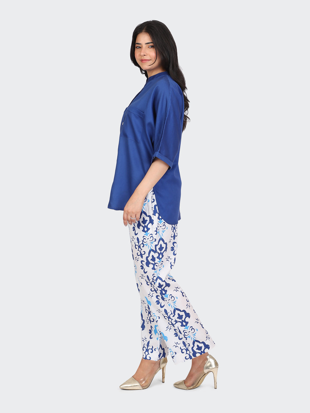 CO-ORDS KIMONO SLEEVES AND DECORATIVE LACE AT BACK