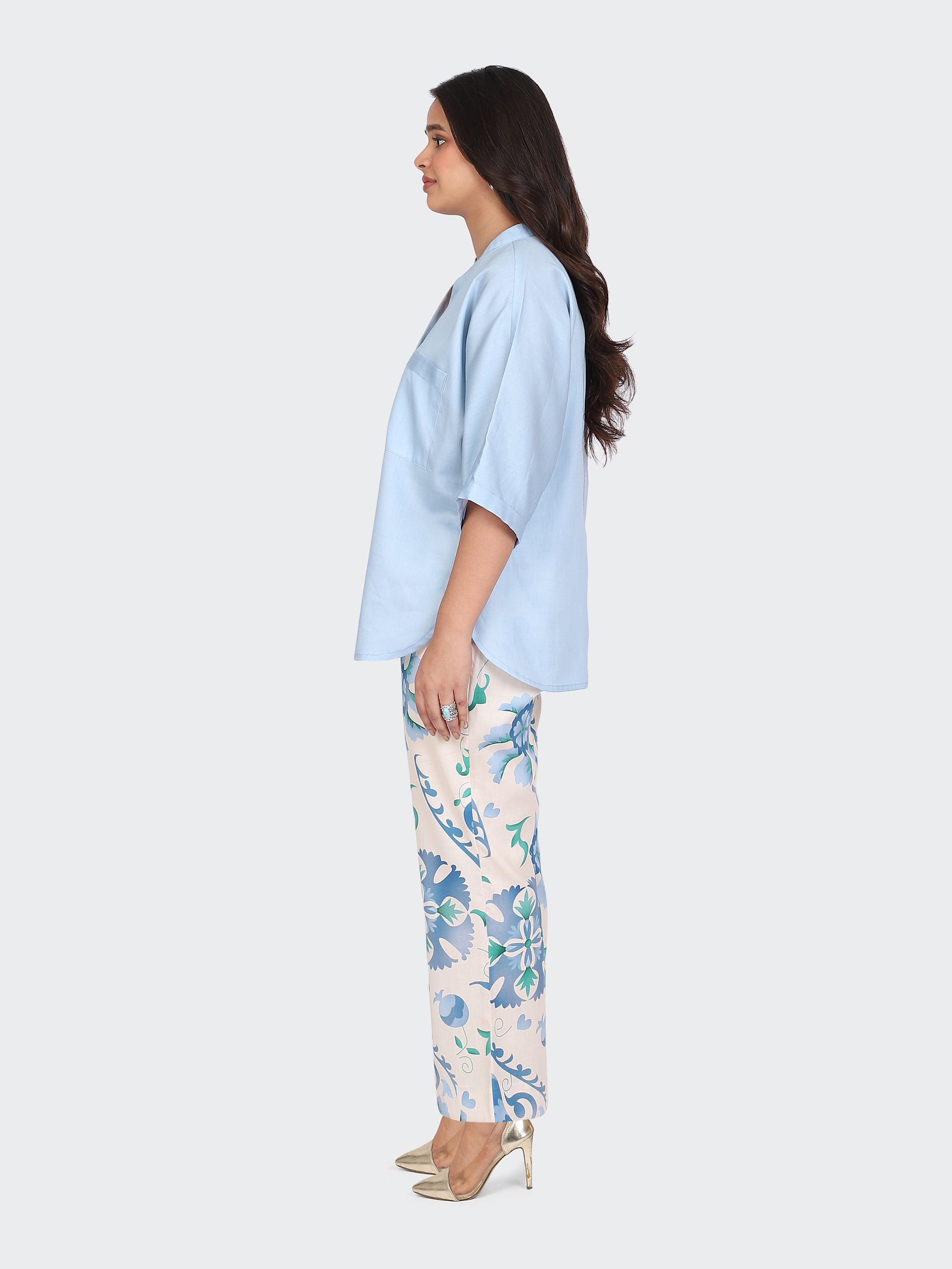 CO-ORDS KIMONO SLEEVES AND DECORATIVE LACE AT BACK