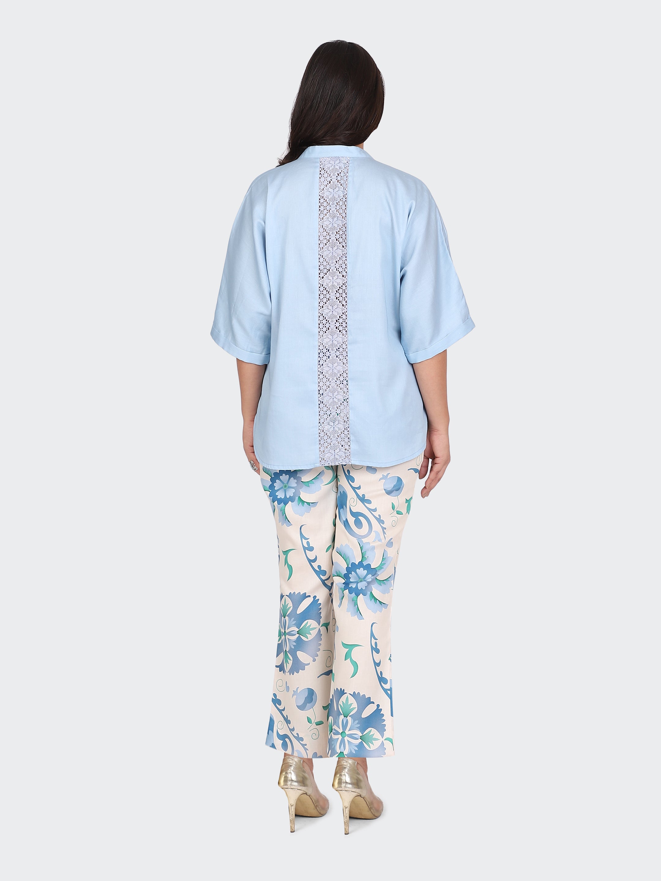 CO-ORDS KIMONO SLEEVES AND DECORATIVE LACE AT BACK