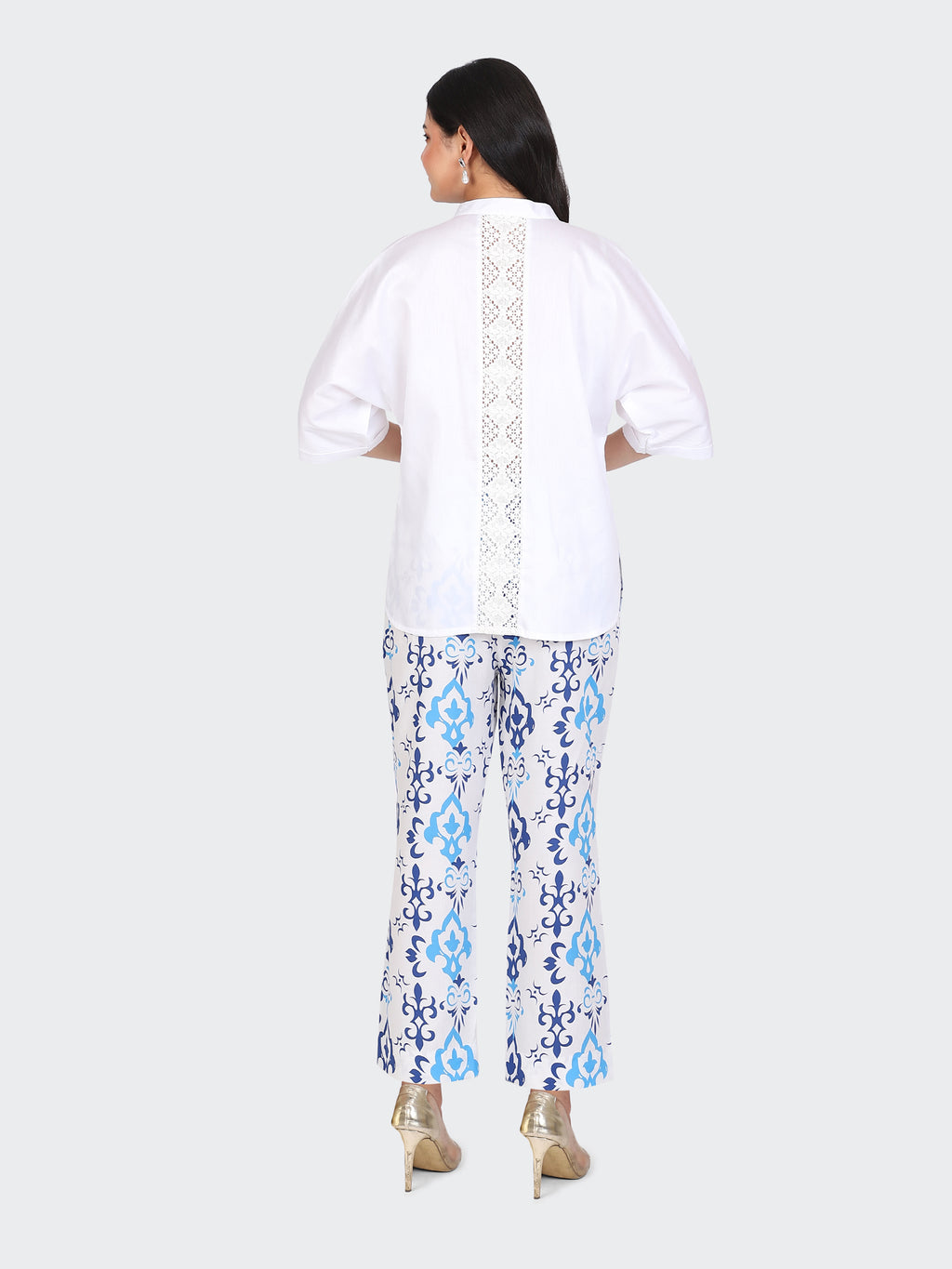 CO-ORDS KIMONO SLEEVES AND DECORATIVE LACE AT BACK