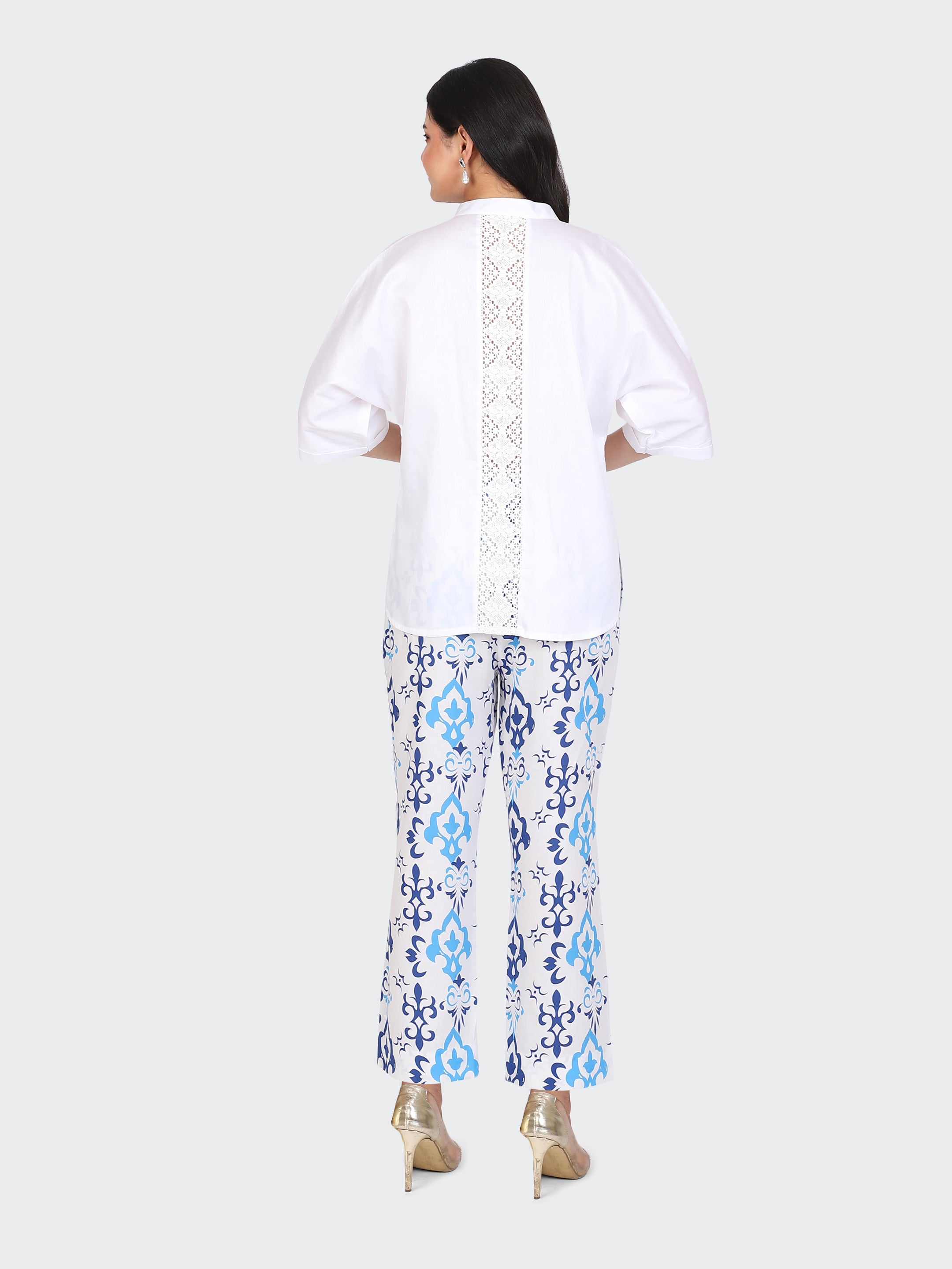 CO-ORDS KIMONO SLEEVES AND DECORATIVE LACE AT BACK