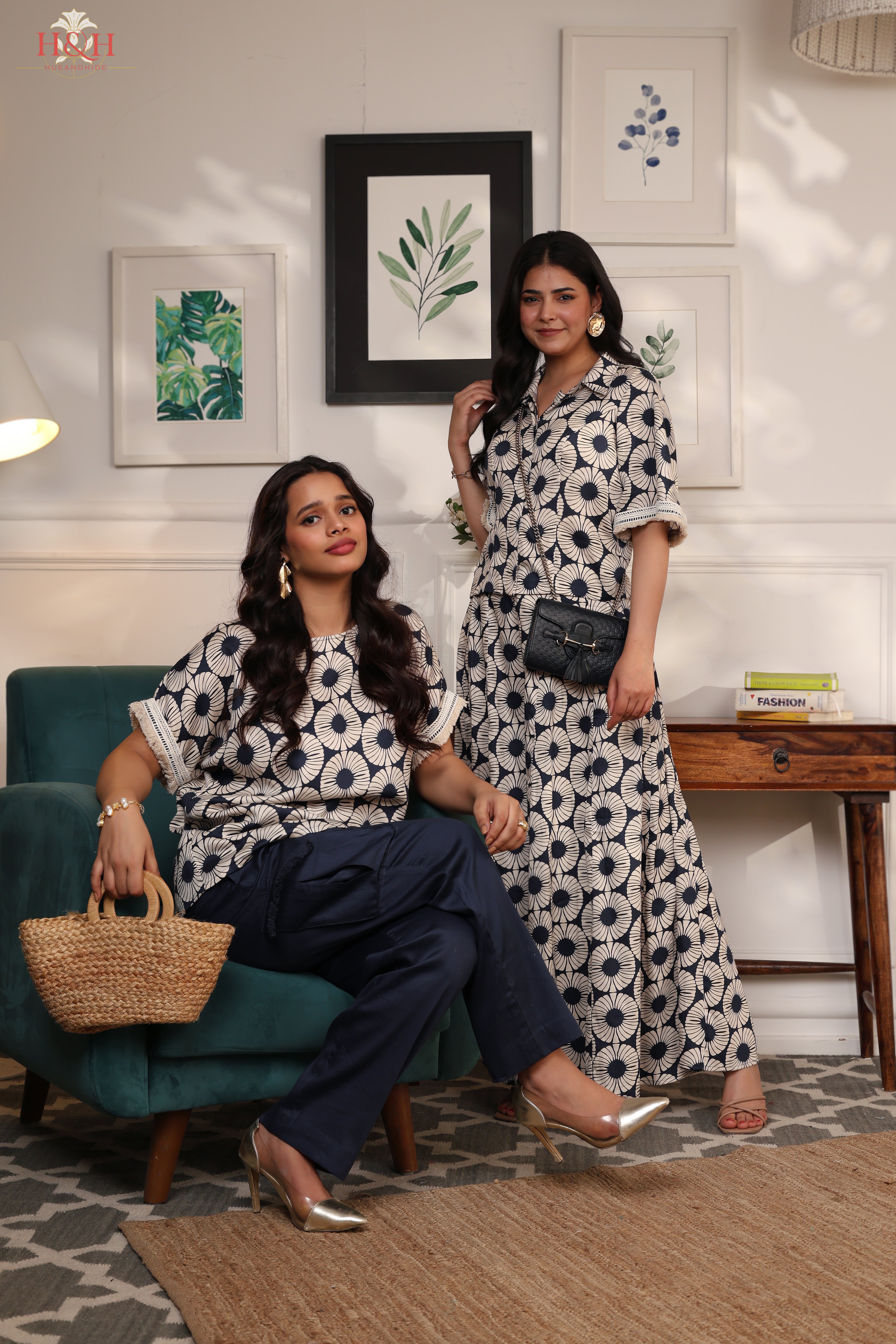 CO-ORDS BOHEMIAN LOOK, SHORT TOP, AND SHARARA PANT-NAVY